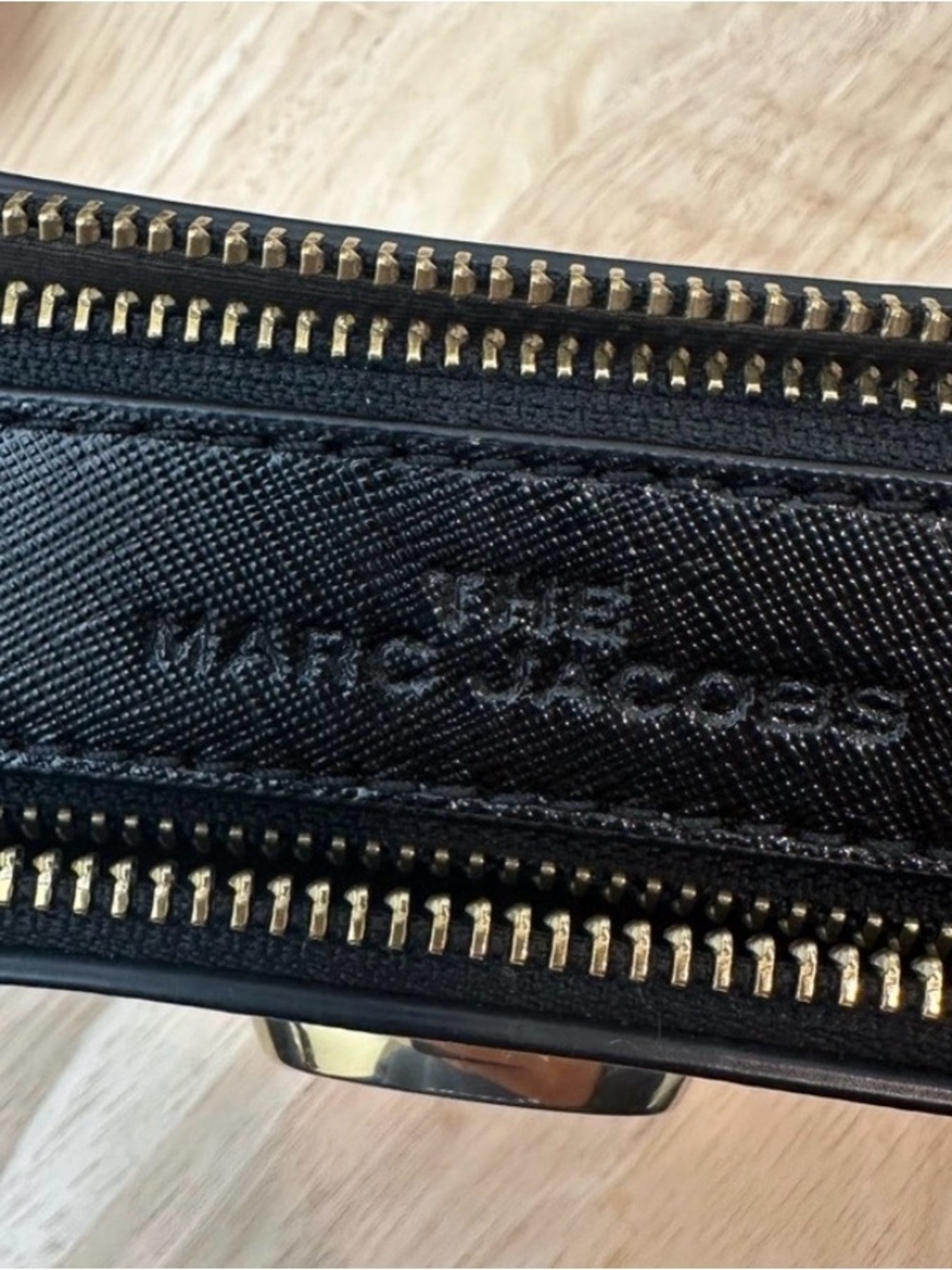 Marc Jacobs Cream and Black Snapshot Crossbody - Dust bag included! - Picture 5 of 11